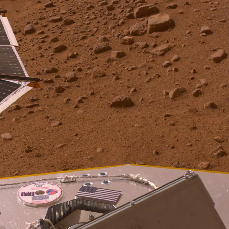 This mini-DVD from the Planetary Society displayed on Phoenix’s deck contains a message to future Martian explorers, stories and art inspired by the Red Planet. 